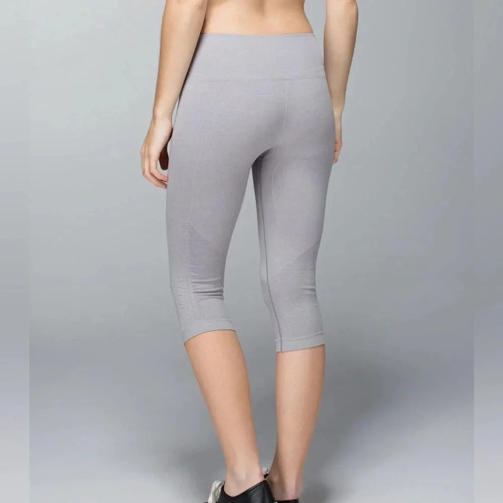 Lululemon | In The Flow Crop Leggings - Size 6